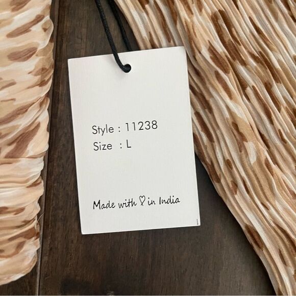 Japna Tan Animal Print Long Sleeve Crop Top Jr. L NWT - Picture 5 of 7